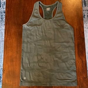 Athleta Momentum Top